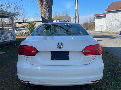 Used 2013 Volkswagen Jetta SE image 5