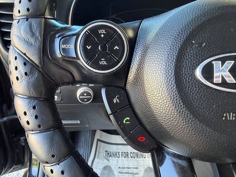 Used 2016 Kia Soul ! w/ Premium Package FWD image 18