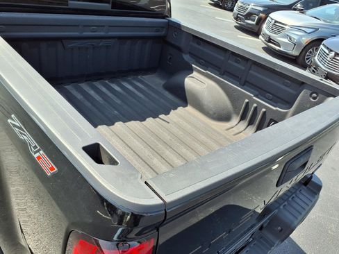 Used 2022 Chevrolet Colorado ZR2 AWD/4WD image 24