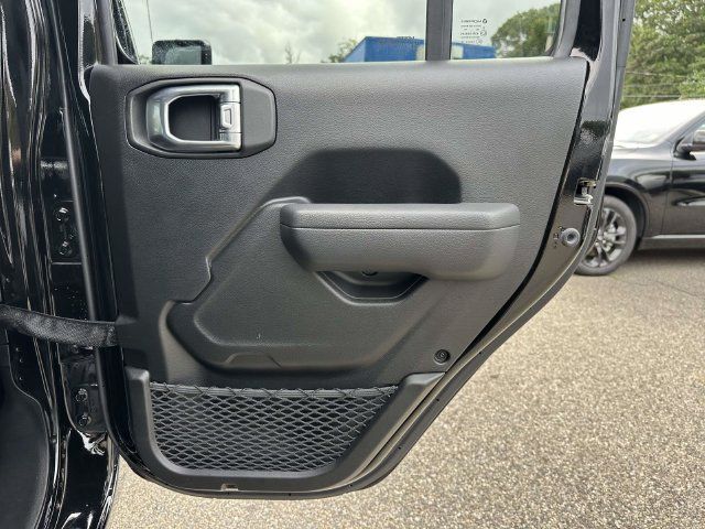 Used 2022 Jeep Wrangler Unlimited Sport AWD/4WD image 21
