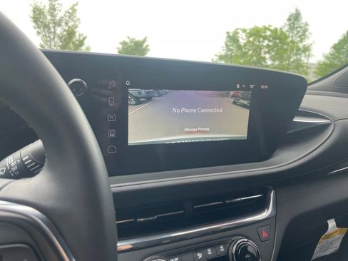 Used 2025 Buick Envista Preferred w/ Convenience I Package FWD image 17