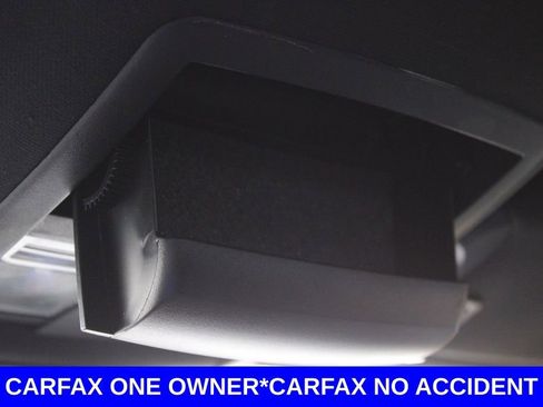 Used 2017 Dodge Challenger SXT image 37