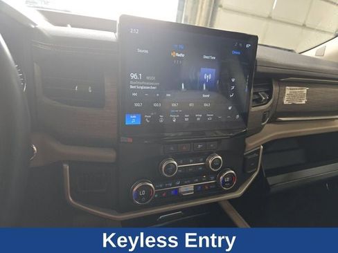 Used 2024 Ford Expedition Max Limited image 23