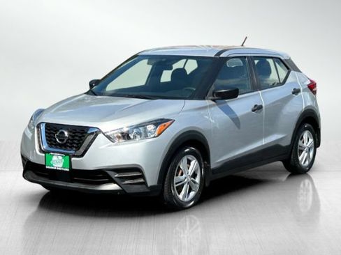 Used 2020 Nissan Kicks S FWD image 8