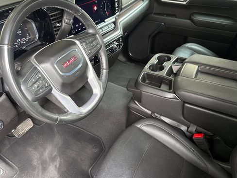 Used 2025 GMC Sierra 1500 SLT AWD/4WD image 9