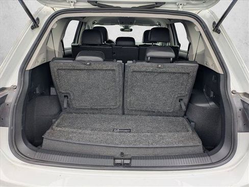 Used 2022 Volkswagen Tiguan SE FWD image 6