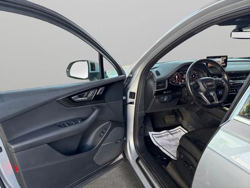 Used 2017 Audi Q7 3.0T Premium Plus w/ Premium Plus Package AWD/4WD image 11