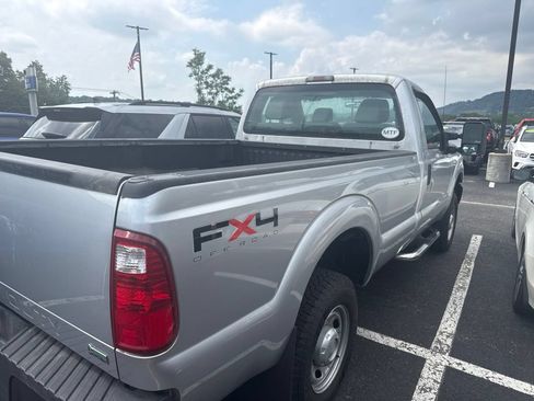 Used 2011 Ford F250 XL w/ FX4 Off Road Pkg AWD/4WD image 5