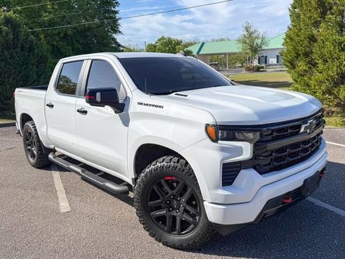 Used 2023 Chevrolet Silverado 1500 RST w/ Redline Edition AWD/4WD image 2