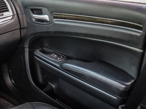 Used 2015 Chrysler 300 C RWD image 38