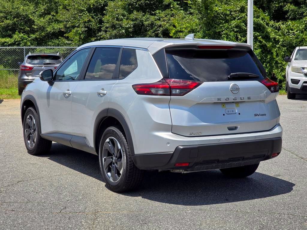 Used 2024 Nissan Rogue SV AWD/4WD image 24