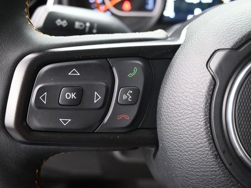Used 2024 Jeep Gladiator Sport AWD/4WD image 25