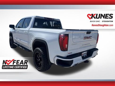 Used 2025 GMC Sierra 1500 AT4 w/ AT4 Premium Package image 9