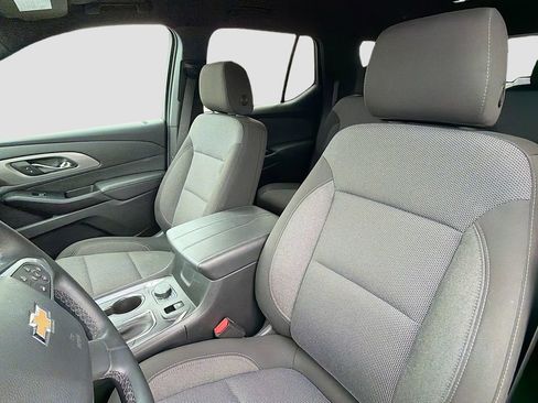 Used 2023 Chevrolet Traverse LT AWD/4WD image 12