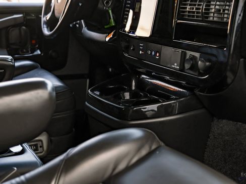 Used 2023 Chevrolet Express 2500 image 53