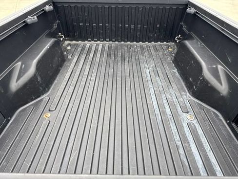 Used 2018 Toyota Tacoma SR w/ SR Convenience Package AWD/4WD image 5