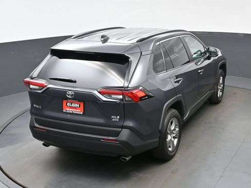 Used 2025 Toyota RAV4 XLE AWD/4WD image 40