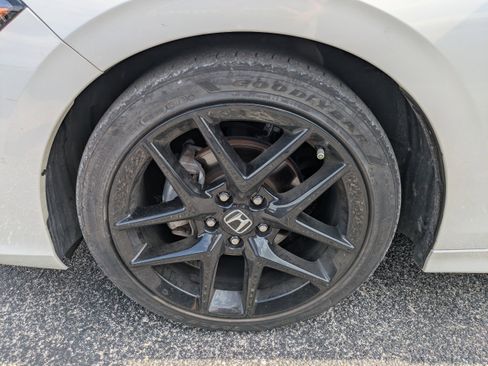 Used 2023 Honda Civic Sport image 10