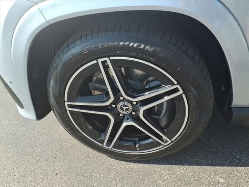 New 2026 Mercedes-Benz GLS 450 4MATIC image 10