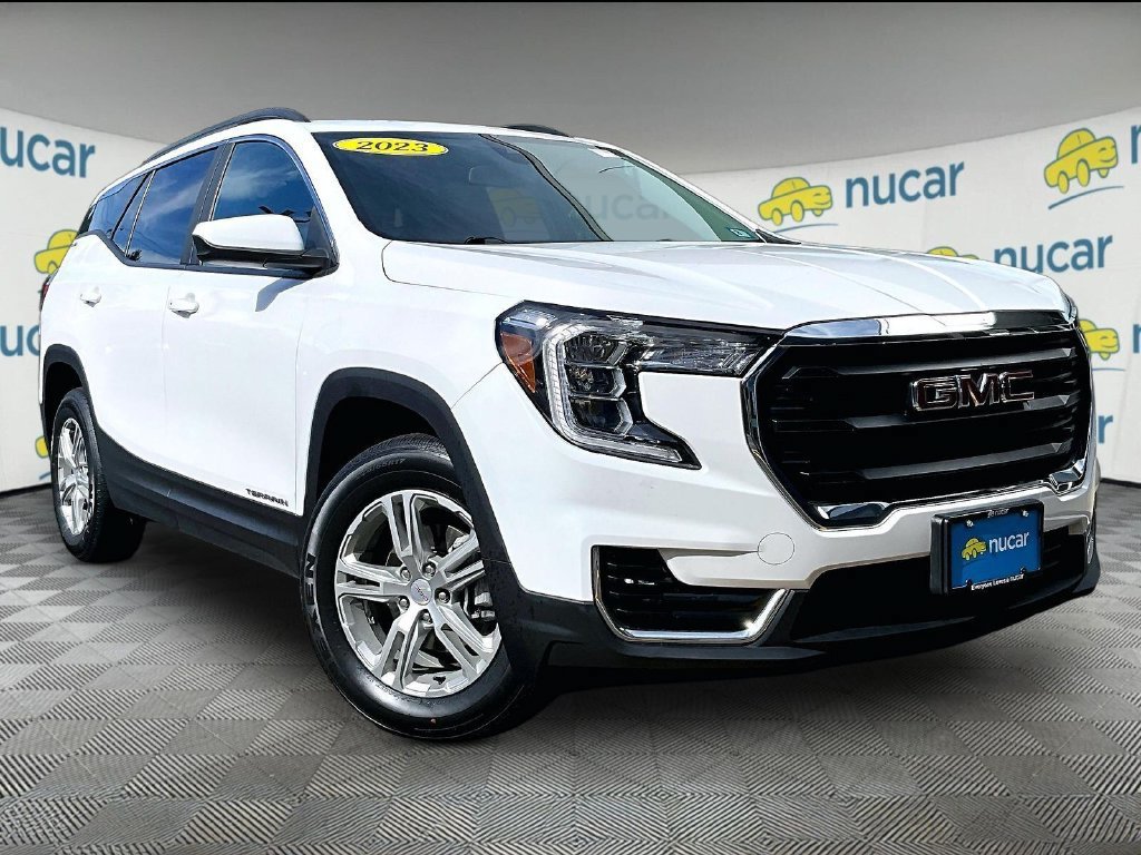 Used 2023 GMC Terrain SLE w/ Driver Convenience Package AWD/4WD image 1
