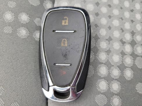 Used 2020 Chevrolet Sonic LT image 32