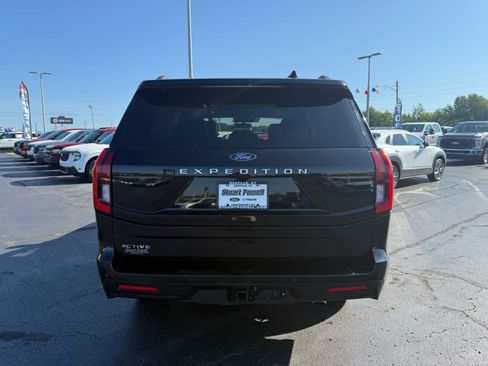 Certified 2025 Ford Expedition Active AWD/4WD image 24