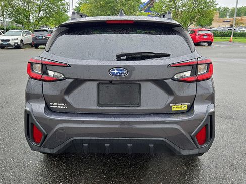 Used 2024 Subaru Crosstrek 2.5i Limited w/ Crosstrek Mirror Package AWD/4WD image 5