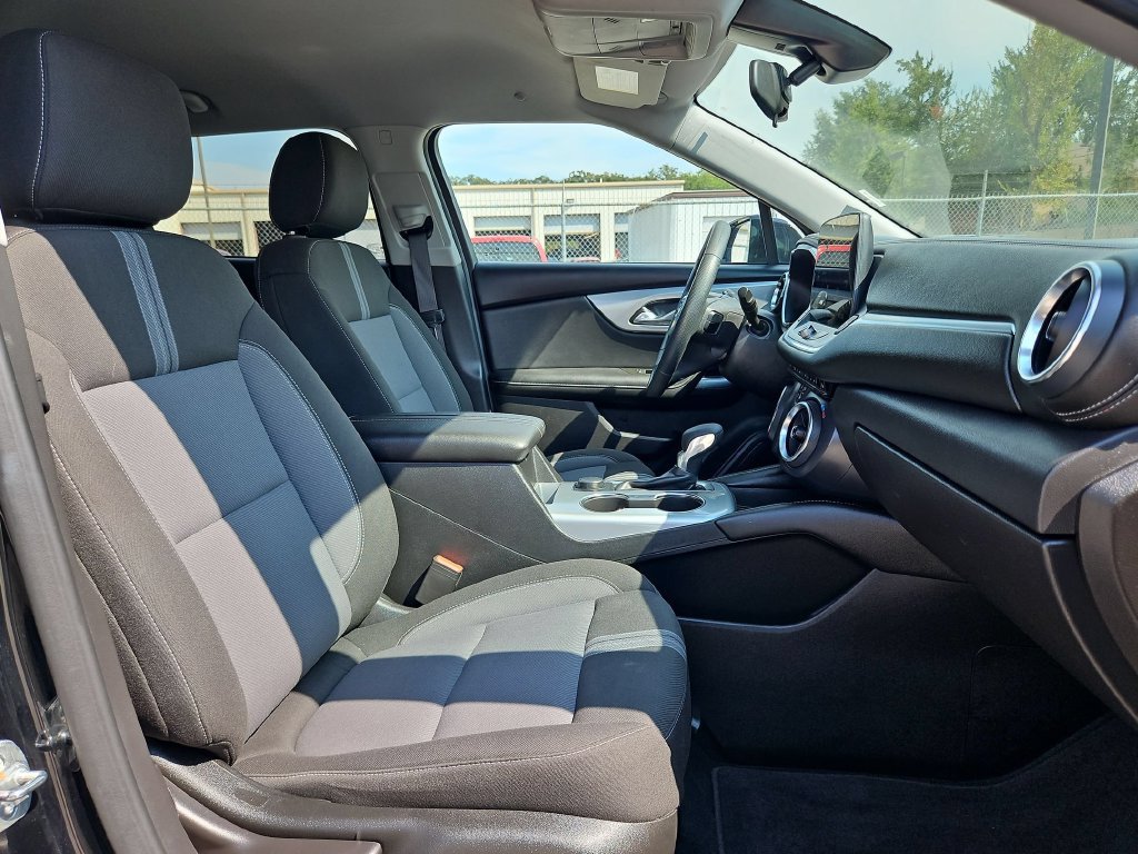 Used 2025 Chevrolet Blazer LT FWD image 30