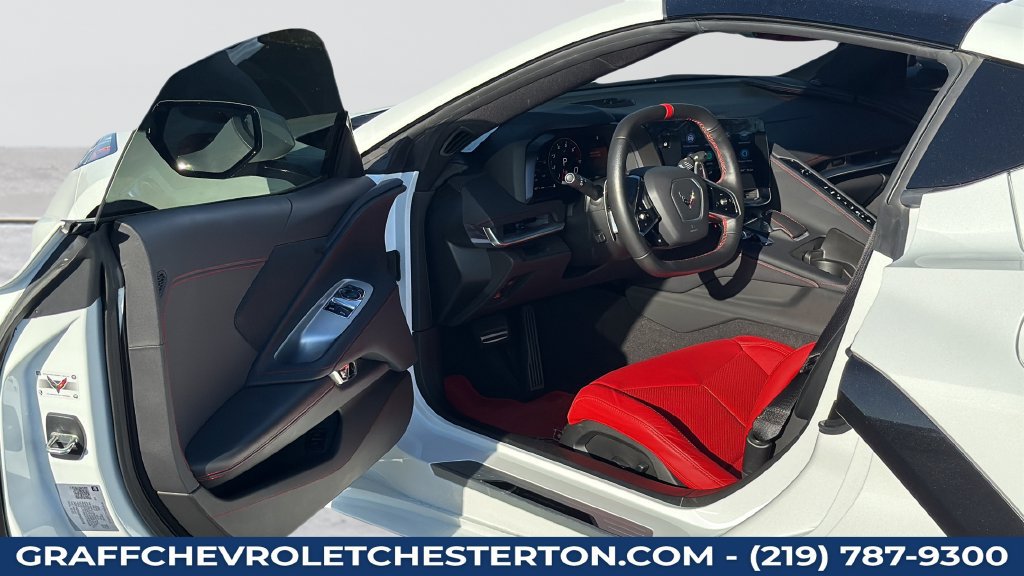 Used 2023 Chevrolet Corvette Stingray Coupe w/ Z51 Performance Package RWD image 21