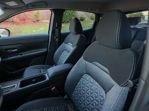 New 2026 Nissan Kicks SV image 15