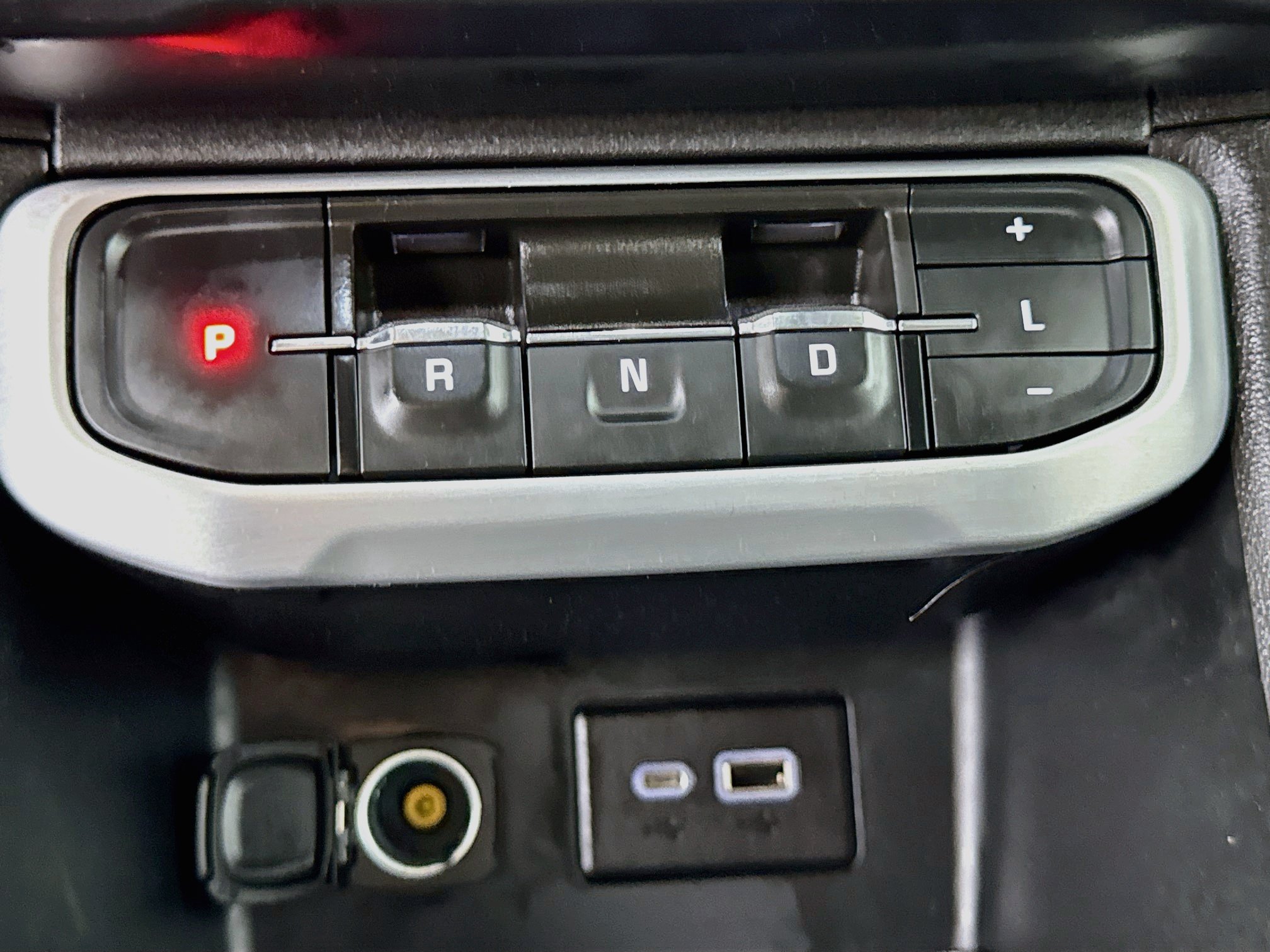 Used 2023 GMC Acadia SLE w/ Driver Convenience Package AWD/4WD image 19