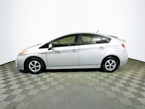 Used 2013 Toyota Prius Four image 5