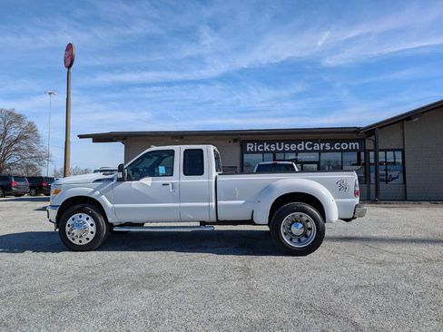 Used 2012 Ford F350 Lariat image 10
