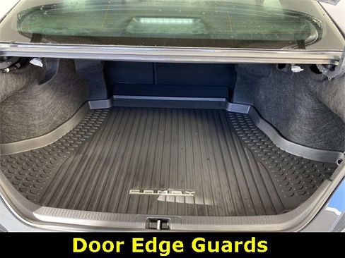 Used 2026 Toyota Camry SE image 8