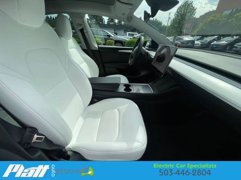 Used 2024 Tesla Model Y Long Range AWD/4WD image 54