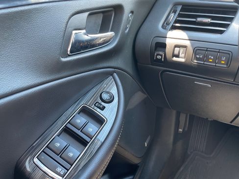 Used 2017 Chevrolet Impala Premier w/ Enhanced Convenience Package FWD image 16