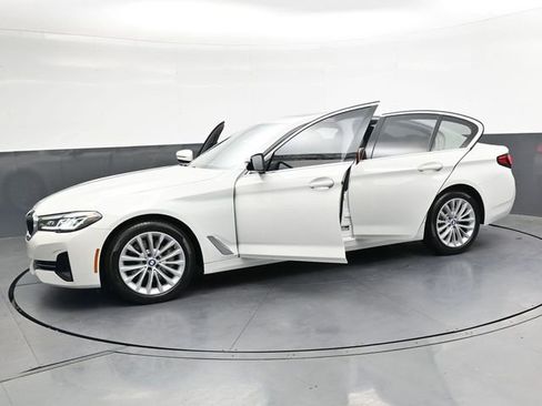 Used 2023 BMW 530i w/ Premium Package image 37
