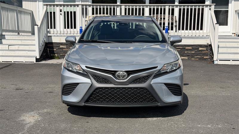 Used 2020 Toyota Camry SE w/ Convenience Package FWD image 9