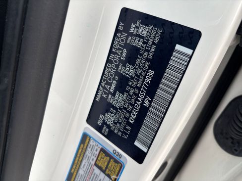 Used 2025 Kia Seltos S FWD image 27