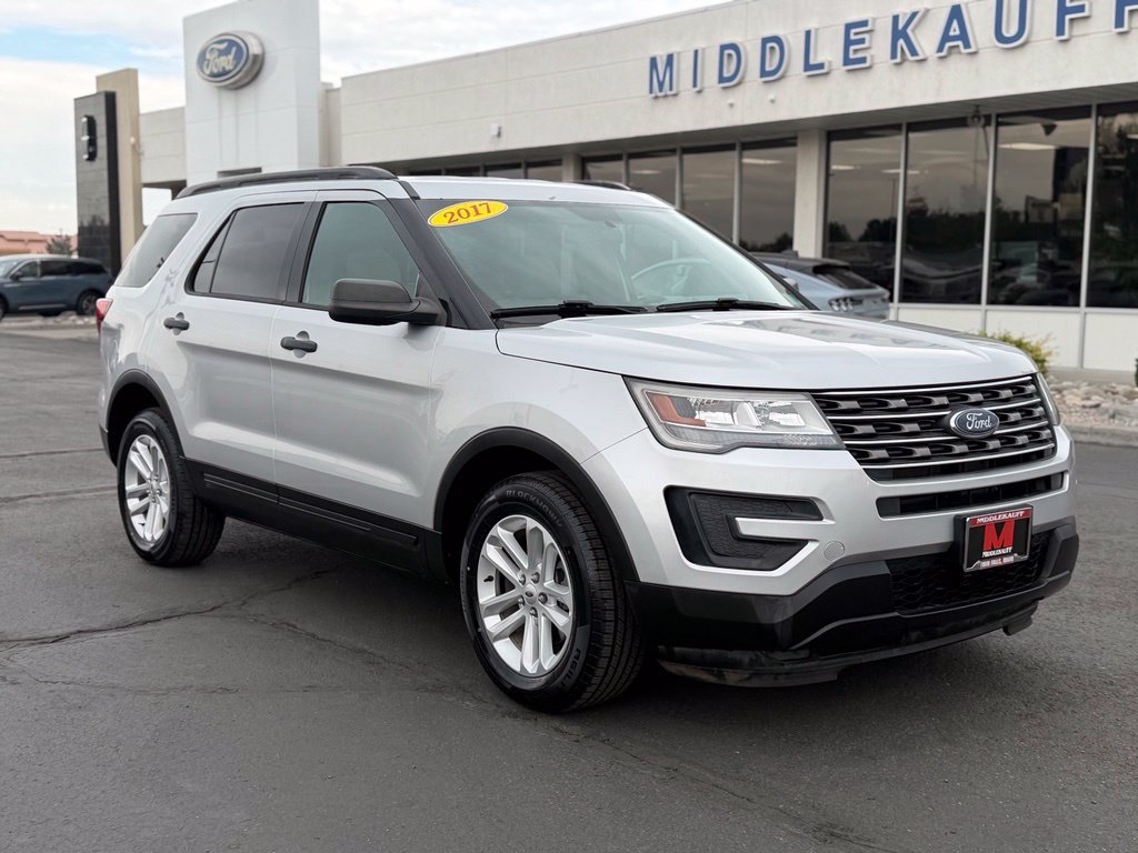Used 2017 Ford Explorer 4WD image 1