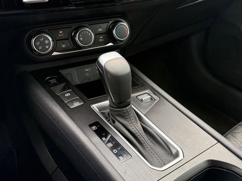 Certified 2025 Nissan Kicks SV FWD image 17