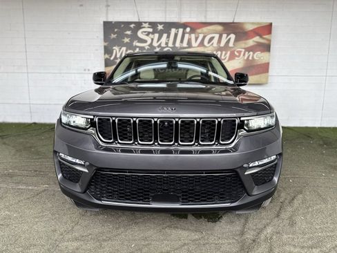 Used 2022 Jeep Grand Cherokee Limited w/ Luxury Tech Group II image 6