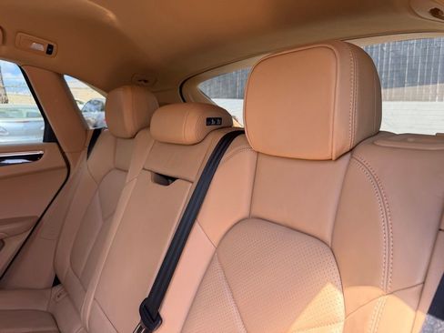 Used 2015 Porsche Macan S image 25