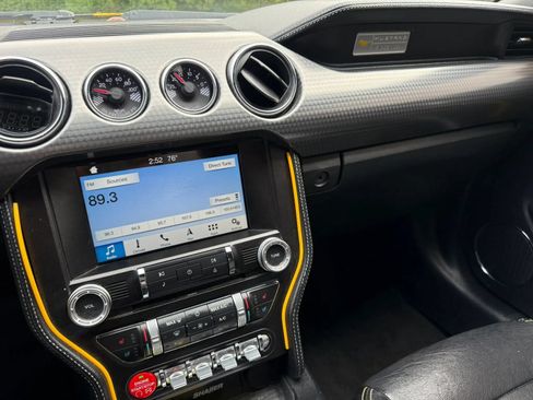 Used 2015 Ford Mustang Coupe RWD image 16