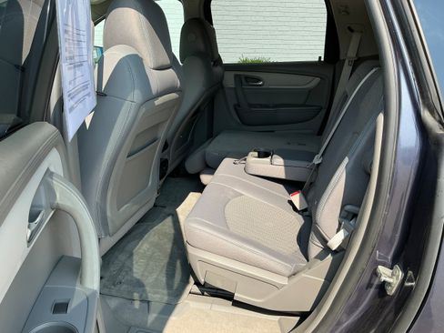 Used 2014 Chevrolet Traverse LS image 13