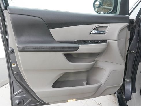 Used 2016 Honda Odyssey SE image 22