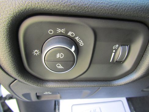 New 2026 RAM 1500 Express AWD/4WD image 20