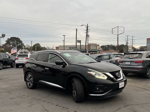 Used 2018 Nissan Murano Platinum w/ Cargo Package image 3