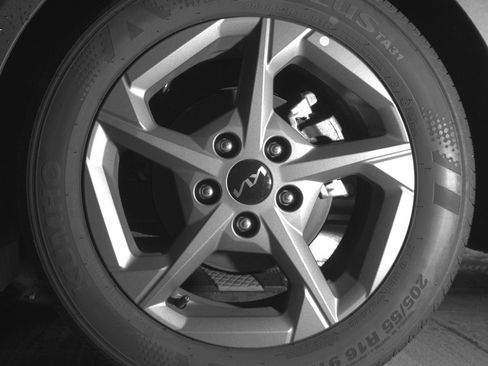 Used 2025 Kia K4 LXS image 14