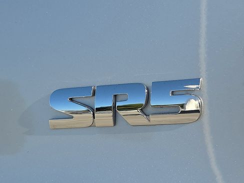 Used 2021 Toyota 4Runner SR5 Premium AWD/4WD image 8